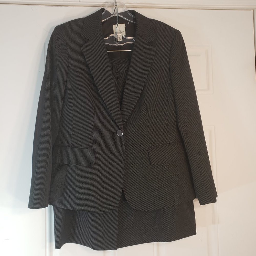 ANNE 2 KLEIN SUITS SKIRT SUIT LONGSLEEVE JACKET BLACK AND GRAY STRIPES SIZE 10